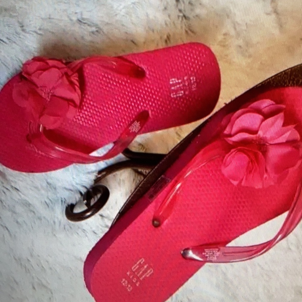 Adorable flips little girls flowers shoes